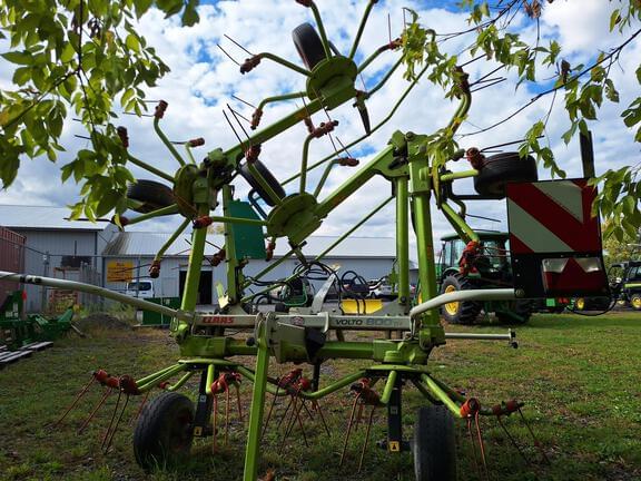 Image of CLAAS Volto 800 TH equipment image 2