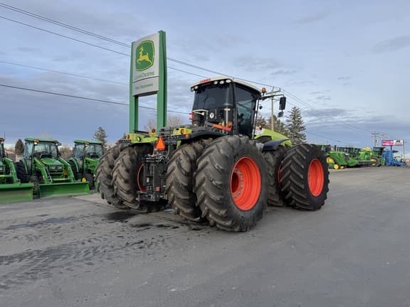 Image of CLAAS Xerion 5000 Trac equipment image 4