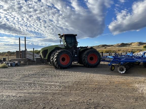 Image of CLAAS Xerion 5000 Trac equipment image 1