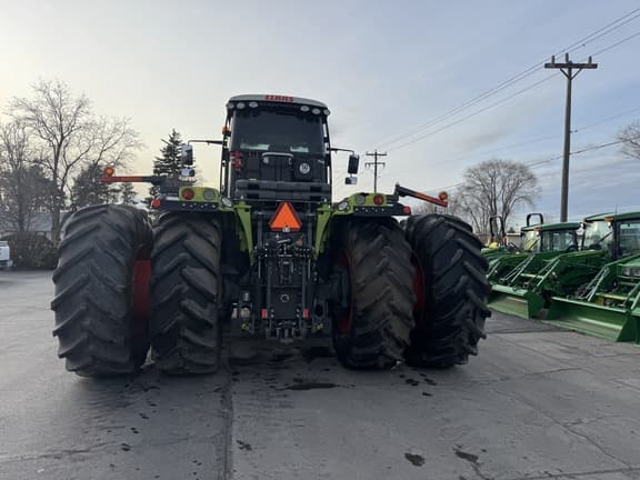 Image of CLAAS Xerion 5000 Trac equipment image 3