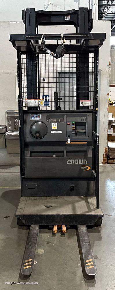 Image of Crown SP3520-30 equipment image 1