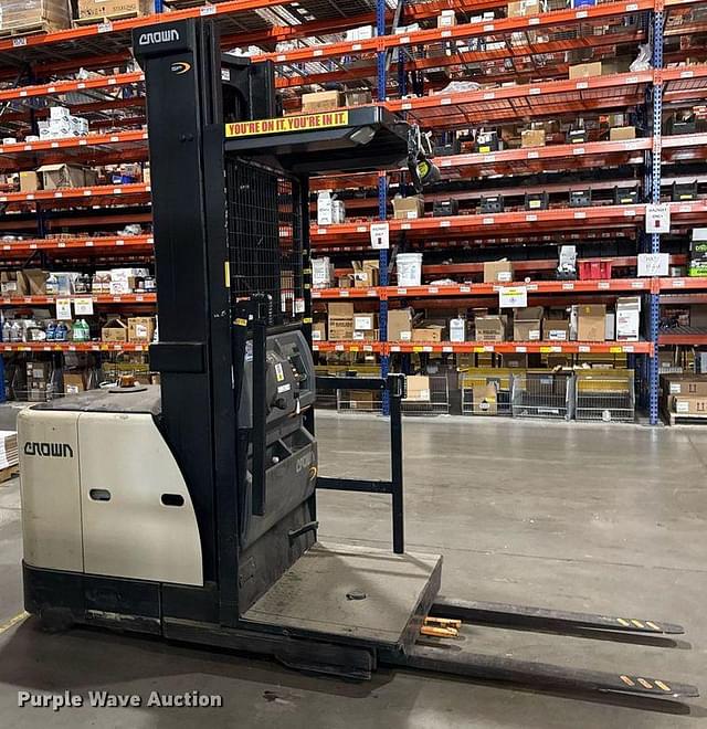 Image of Crown SP3520-30 equipment image 3