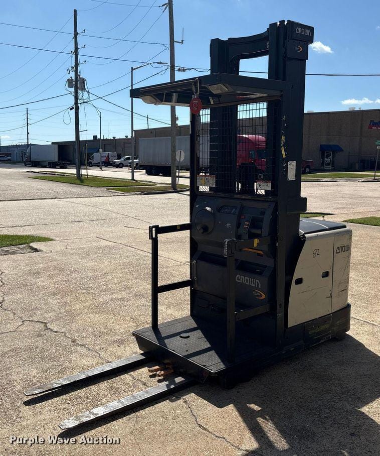 2016 Crown SP3520-30 Equipment Image0