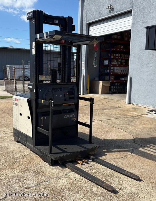 Image of Crown SP3520-30 equipment image 2