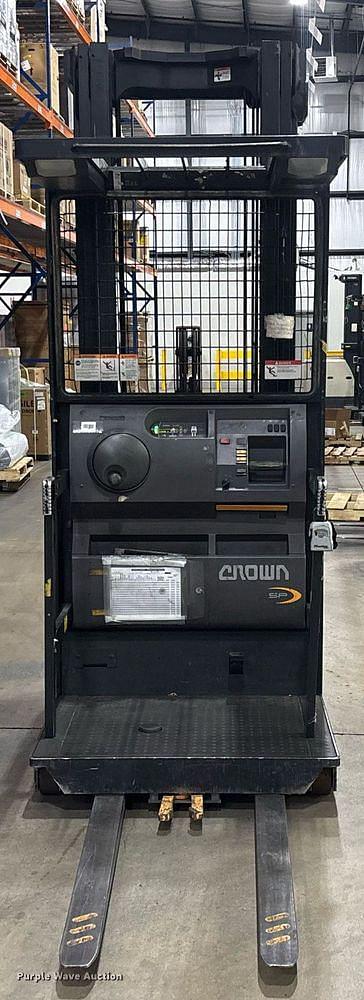 Image of Crown SP3520-30 equipment image 1