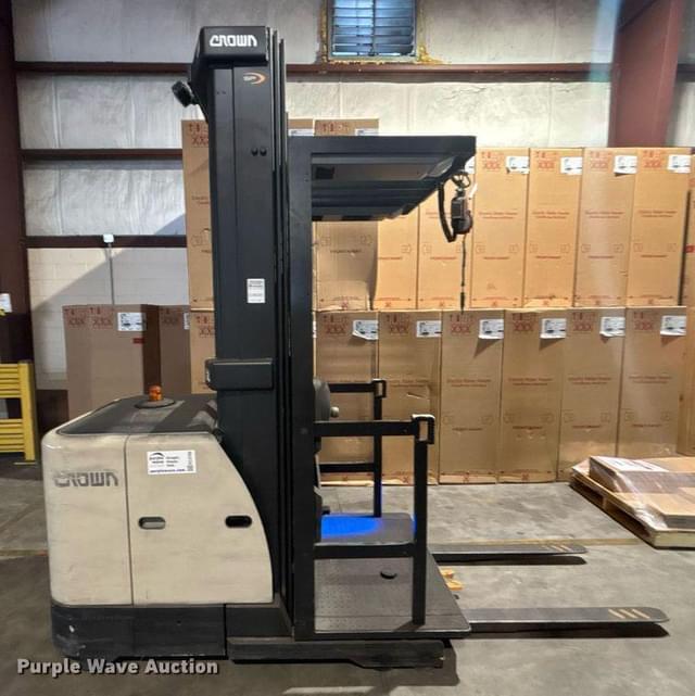 Image of Crown SP3520-30 equipment image 3