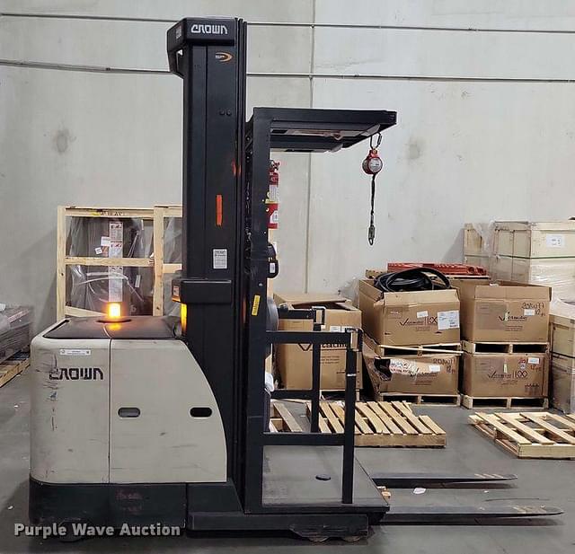 Image of Crown SP3520-30 equipment image 3