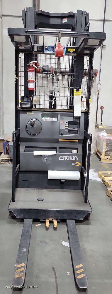 Image of Crown SP3520-30 equipment image 1