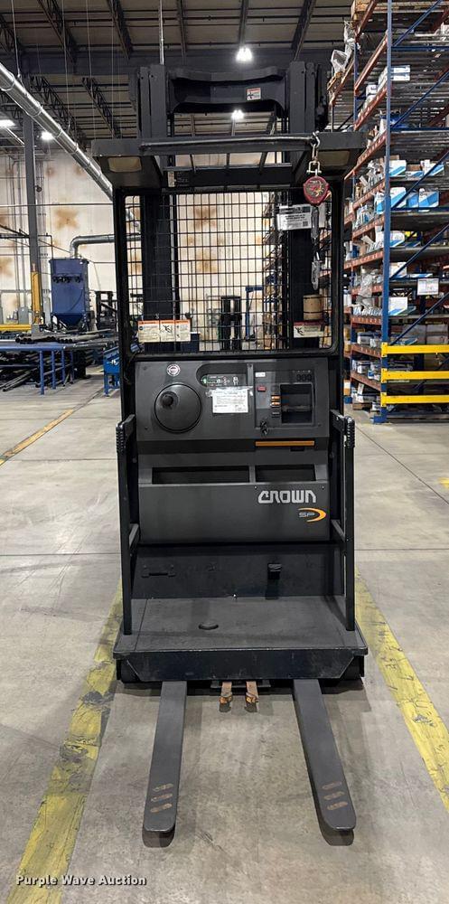 Image of Crown SP3520-30 equipment image 1