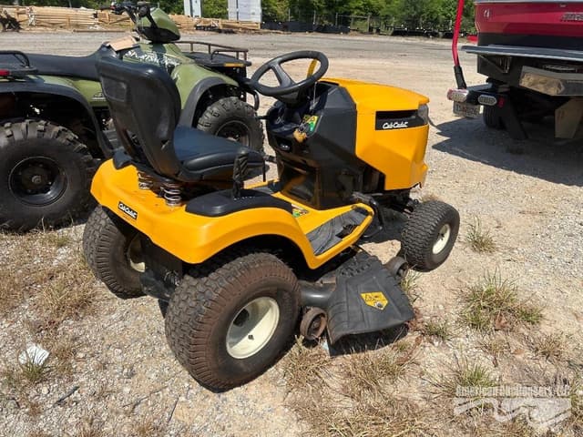 Image of Cub Cadet XT1 equipment image 4