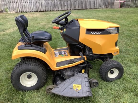 Image of Cub Cadet XT1 LT50 equipment image 1