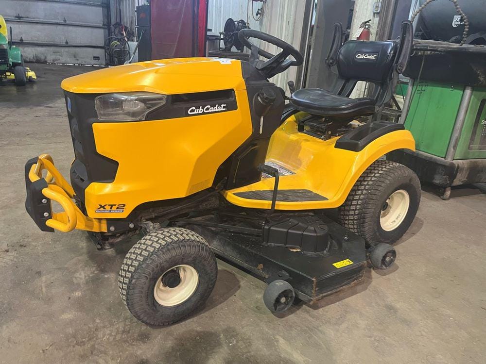 Main image Cub Cadet XT2