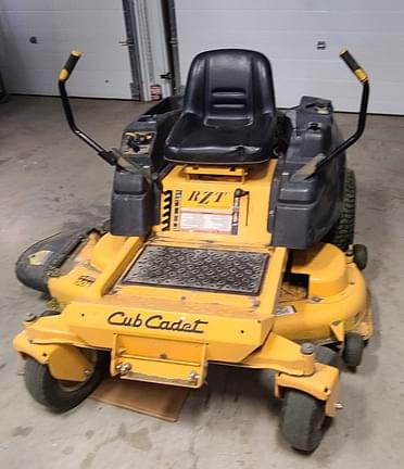 Image of Cub Cadet RZT S equipment image 1