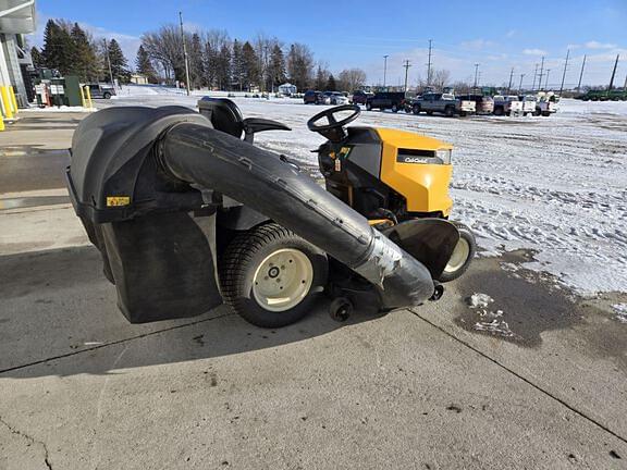 Image of Cub Cadet XT2 equipment image 2