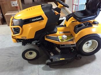 2016 Cub Cadet XT3 GSX Equipment Image0