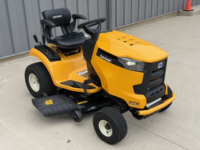 Image of Cub Cadet XT2 LX42 equipment image 1