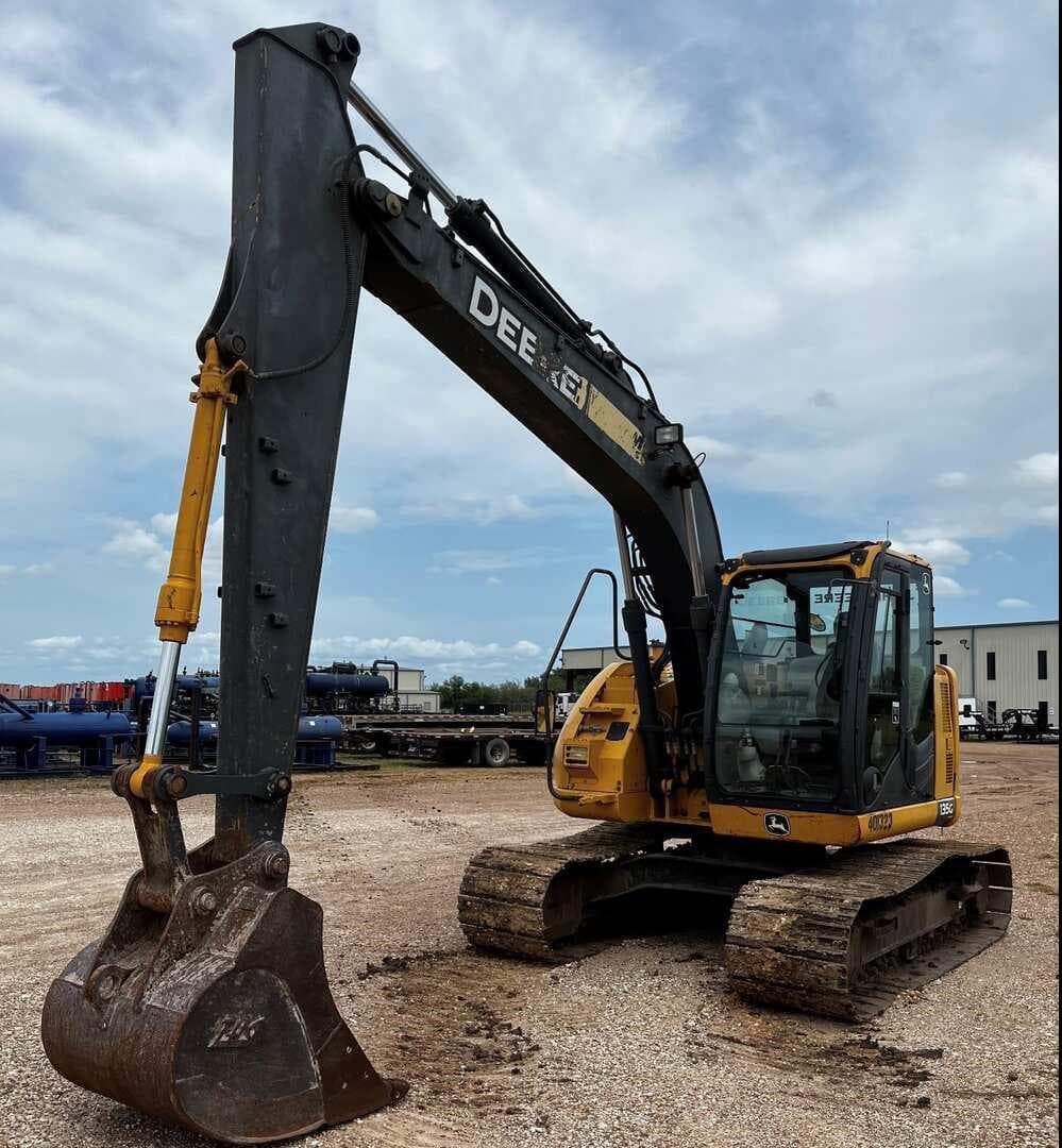 Image of John Deere 135G Primary image