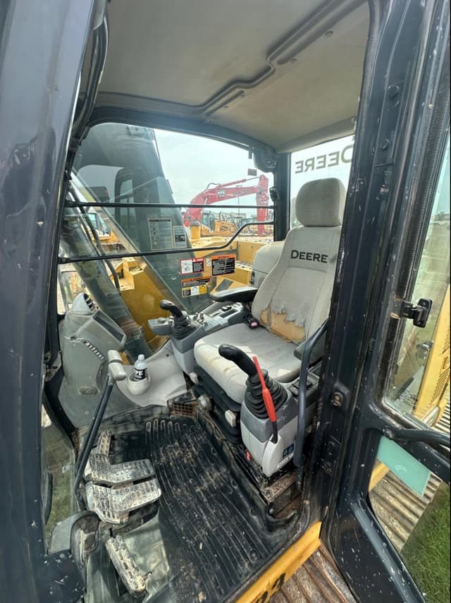 Image of John Deere 135G equipment image 3