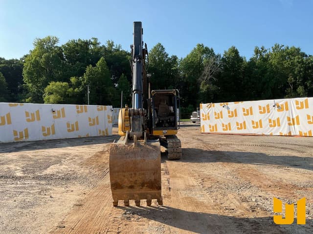 Image of John Deere 135G equipment image 1