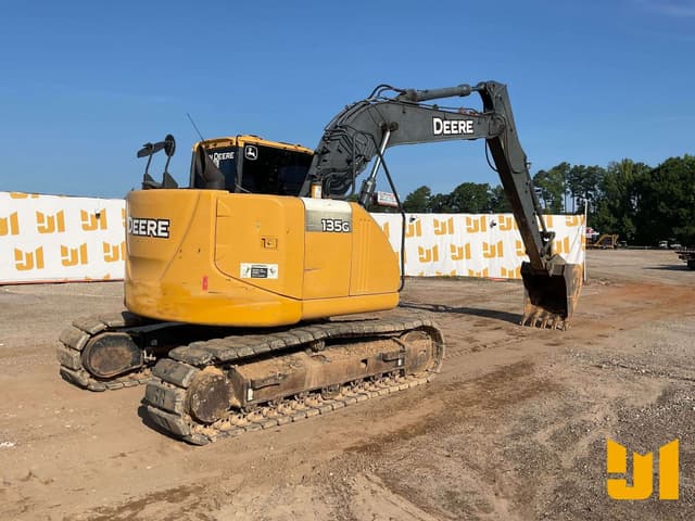 Image of John Deere 135G equipment image 4