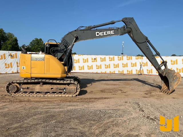 Image of John Deere 135G equipment image 3