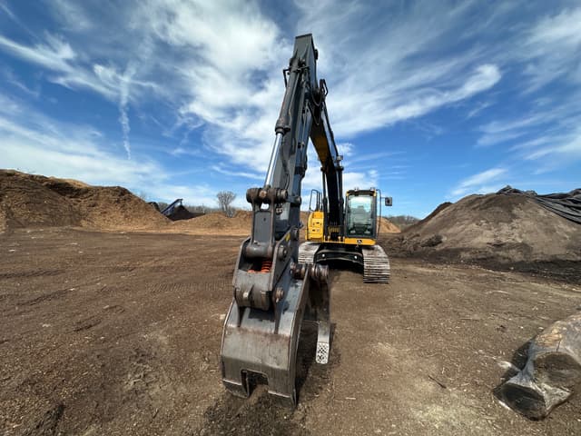 Image of John Deere 180GLC equipment image 1