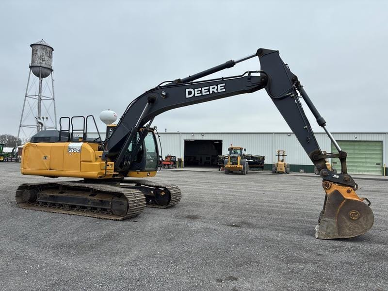 2016 John Deere 210G LC Equipment Image0