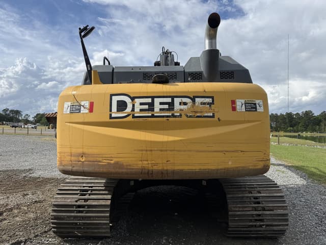 Image of John Deere 210G LC equipment image 3