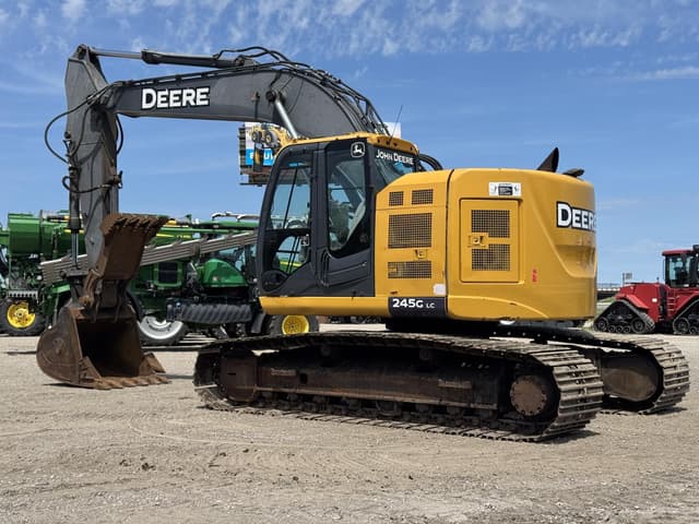 Image of John Deere 245G LC equipment image 2