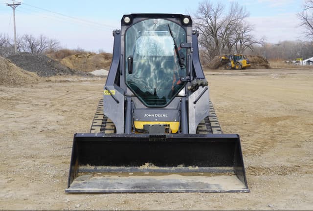 Image of John Deere 317G equipment image 4