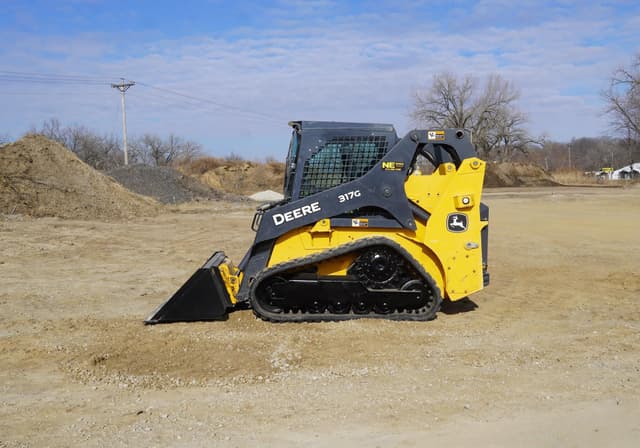 Image of John Deere 317G equipment image 2