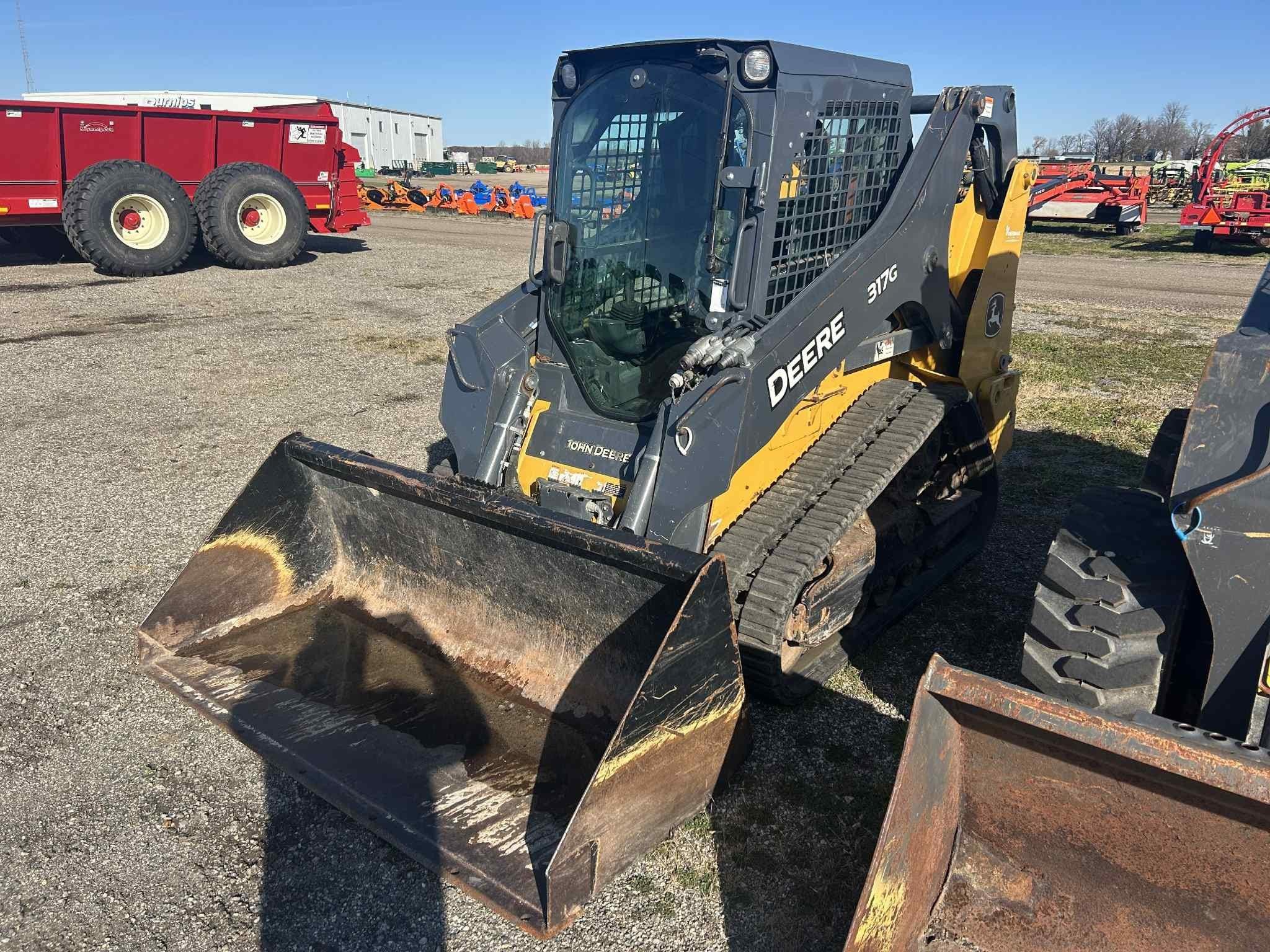 2016 John Deere 317G Image