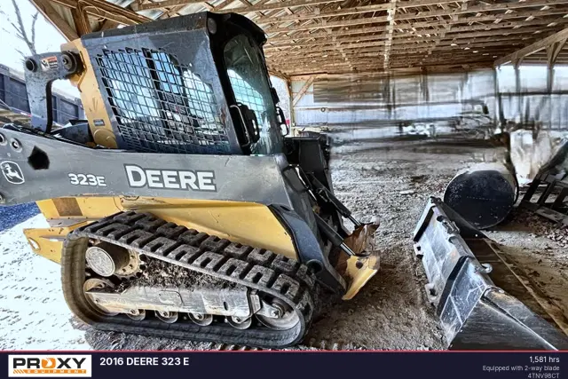 Image of John Deere 323E equipment image 1