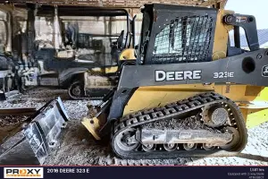 2016 John Deere 323E Image