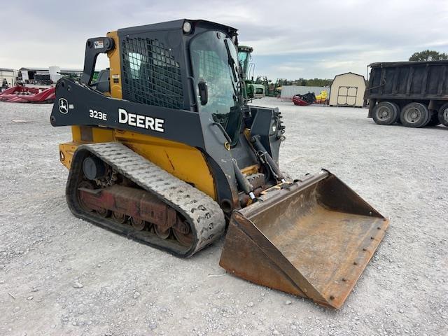 Image of John Deere 323E equipment image 4