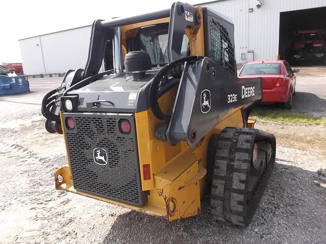 Image of John Deere 323E equipment image 3