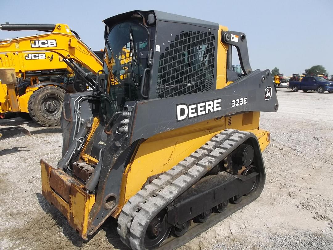 Image of John Deere 323E Primary image