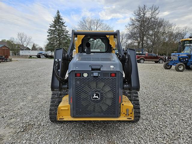 Image of John Deere 331G equipment image 3