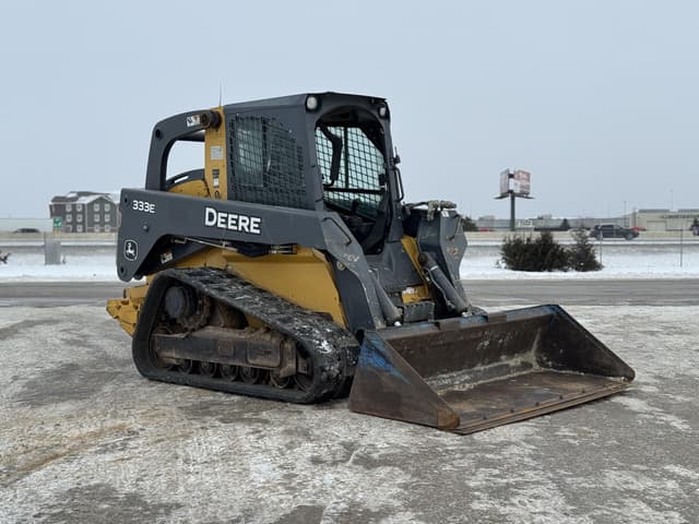 Image of John Deere 333E equipment image 4