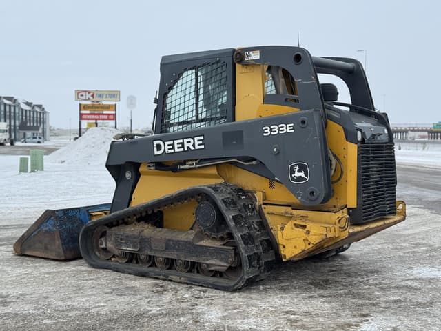 Image of John Deere 333E equipment image 3