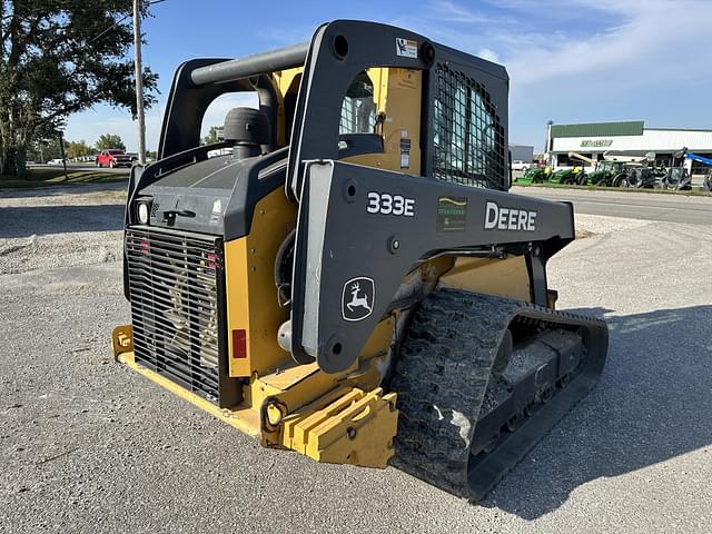 Image of John Deere 333E equipment image 4