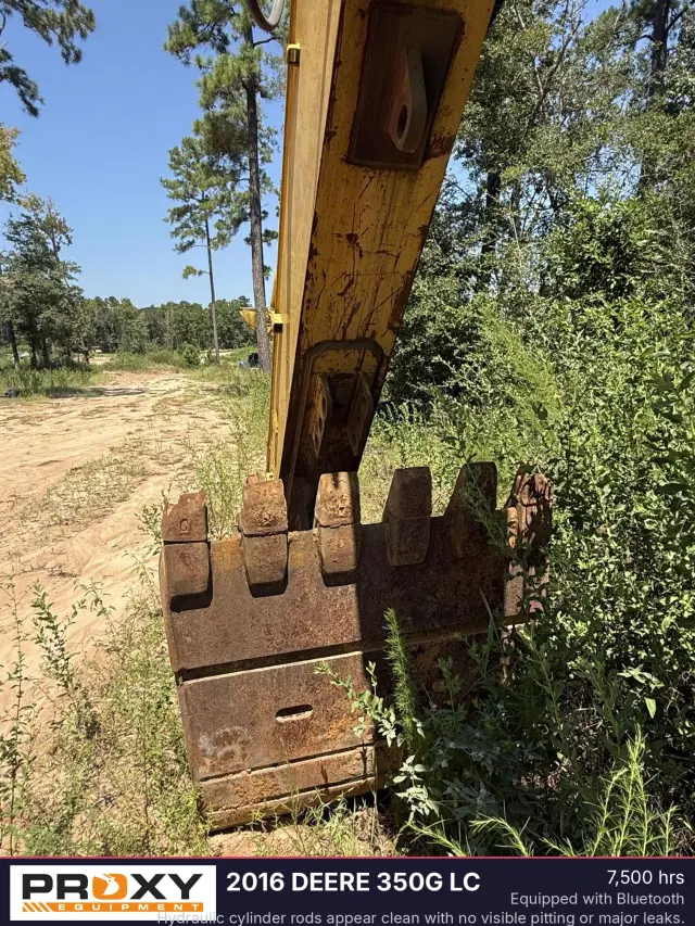 Image of John Deere 350G LC equipment image 2