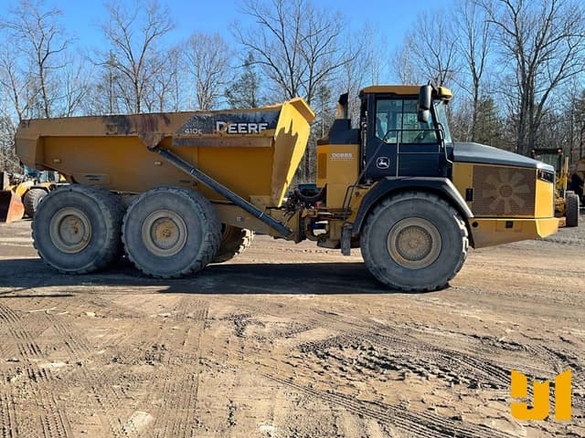 Image of John Deere 410E equipment image 3