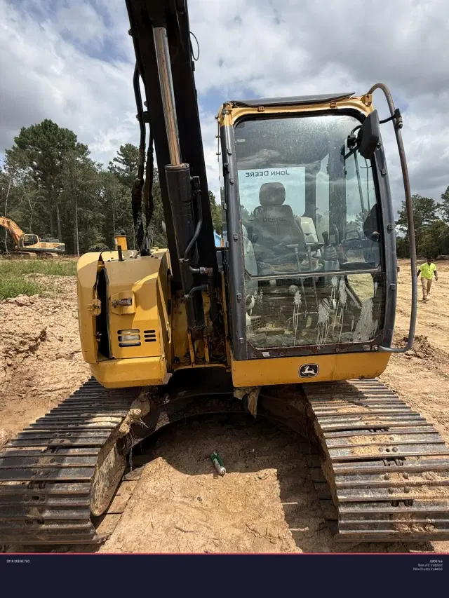 Image of John Deere 75G equipment image 3