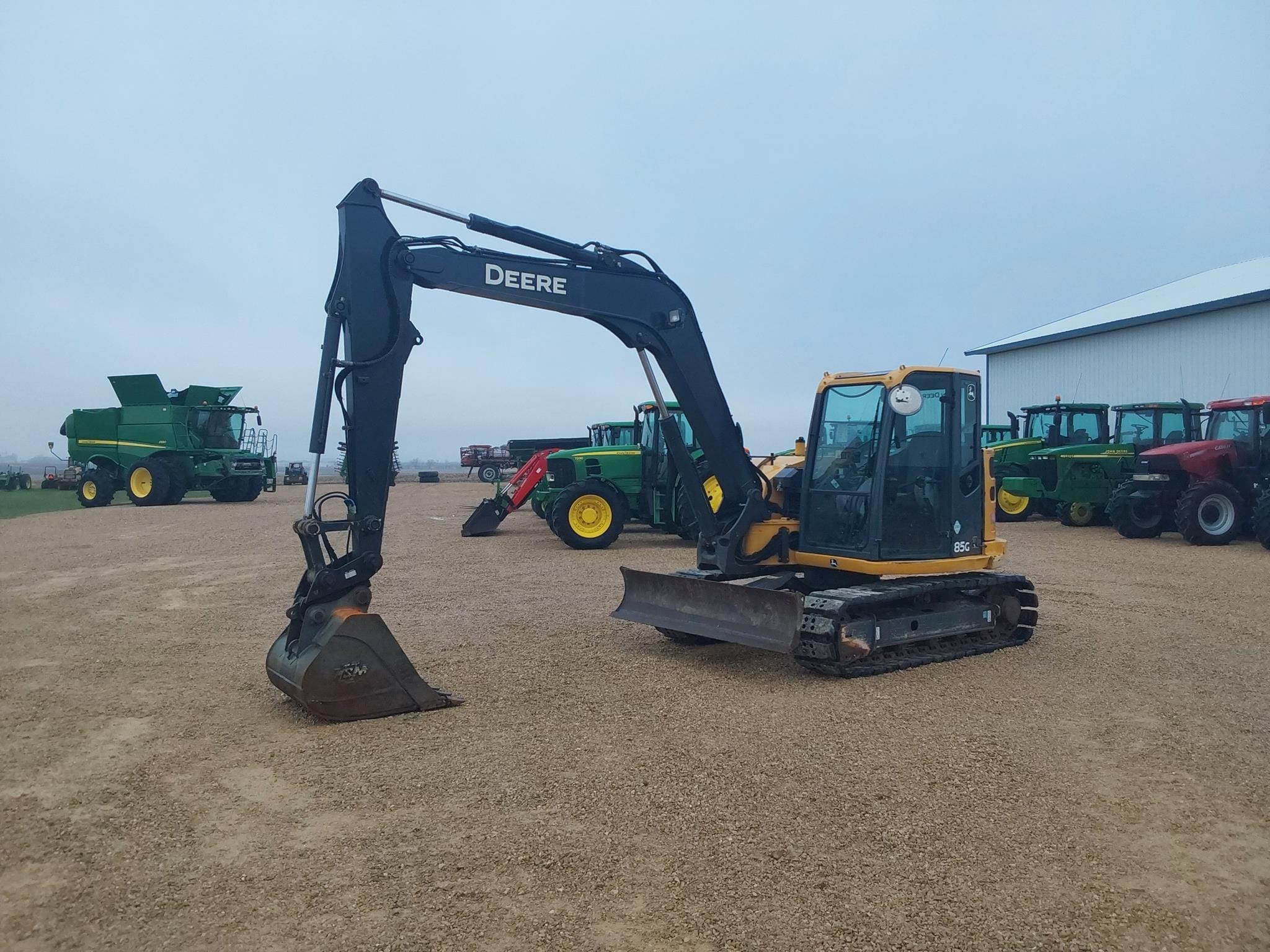 2016 John Deere 85G Equipment Image0
