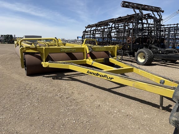 2016 Degelman 8000 Equipment Image0