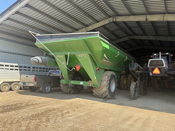 2016 Demco 1272 Equipment Image0