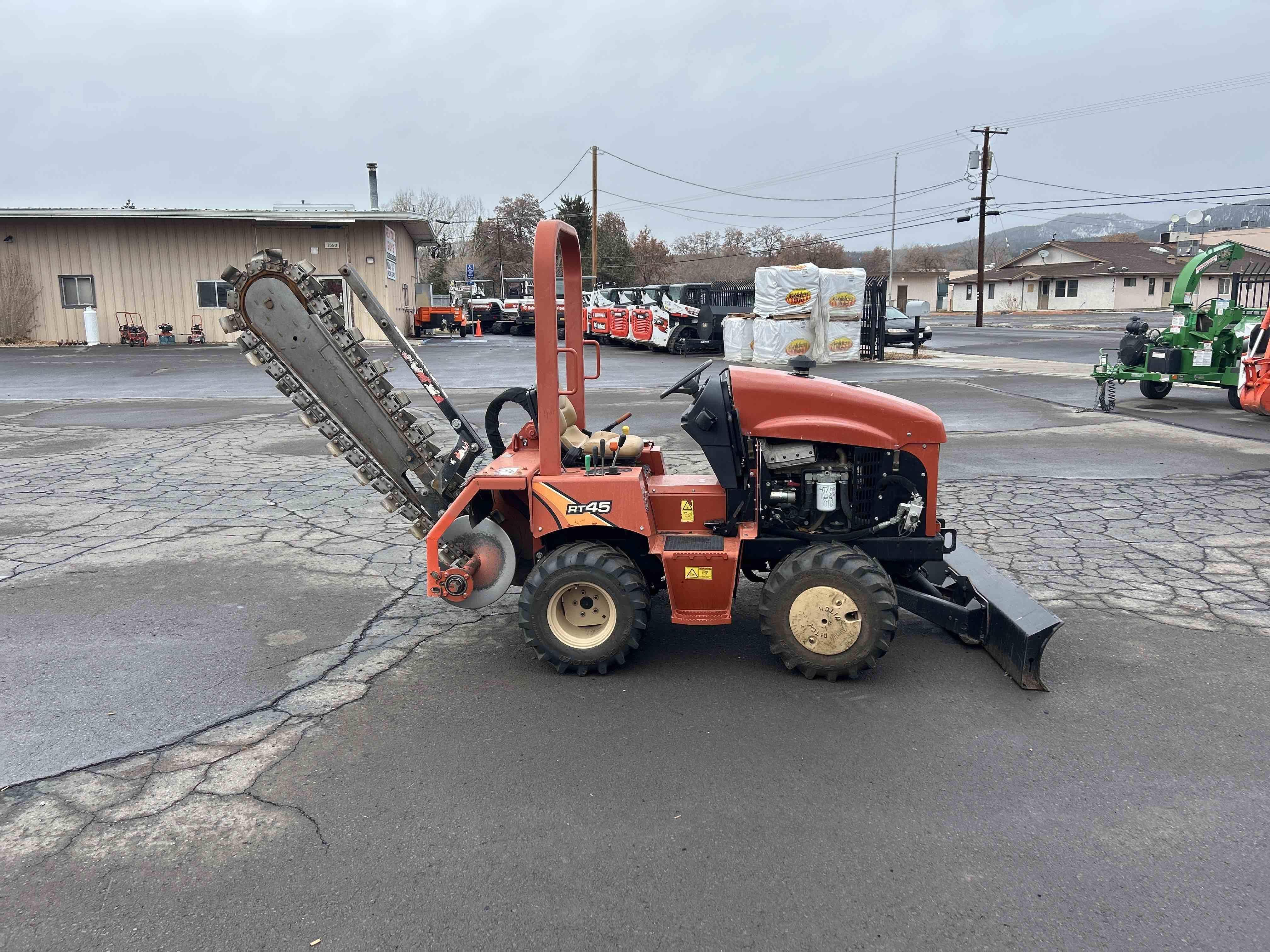 2016 Ditch Witch RT45 Equipment Image0