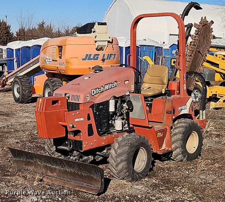 2016 Ditch Witch RT45 Equipment Image0