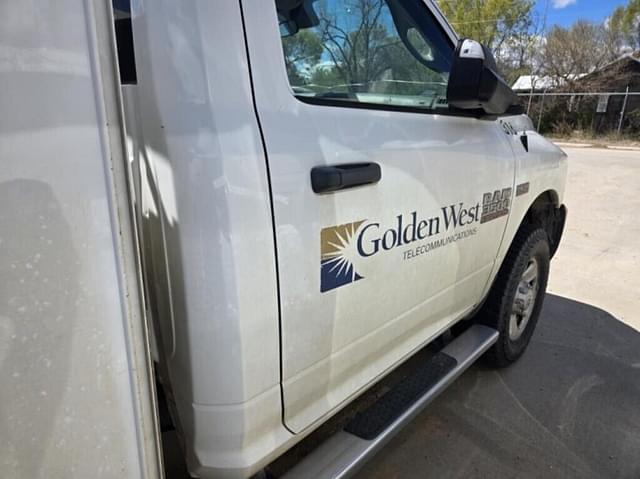 Image of Dodge Ram 3500 equipment image 4